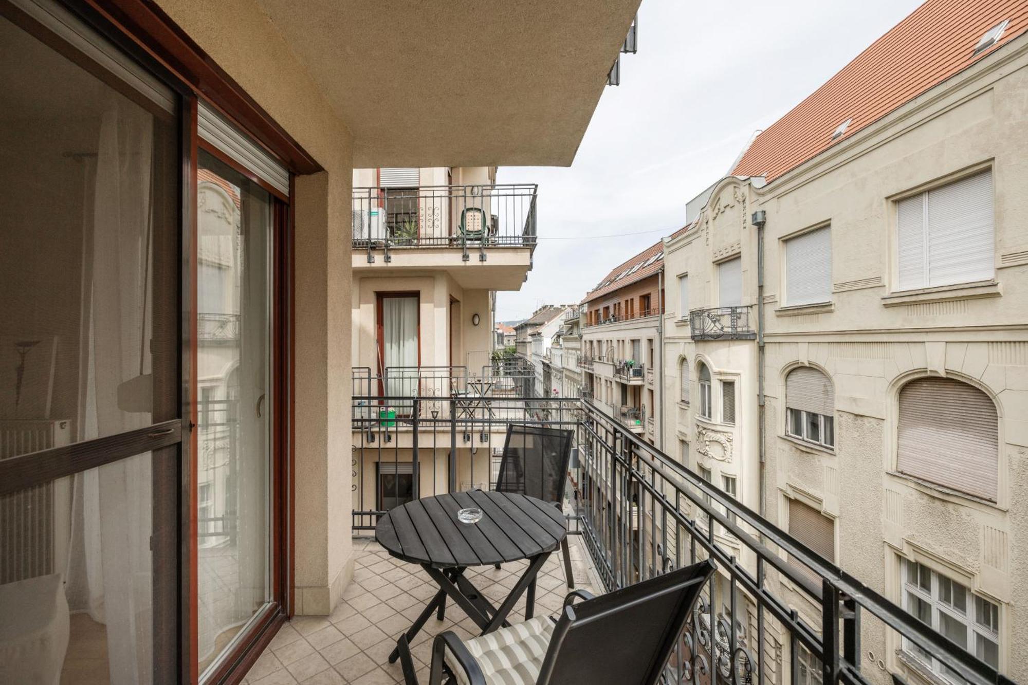 Bright And With Balcony Budapeszt
